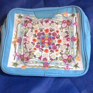 🎁Estée Lauder small cosmetic bag. Designed by Amba Locke. Blue floral design